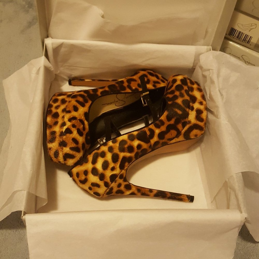 Jessica Simpson Sailes2 Women's Size 7 Cheetah Print Platform Pumps